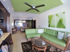 gal-barcelo-bavaro2